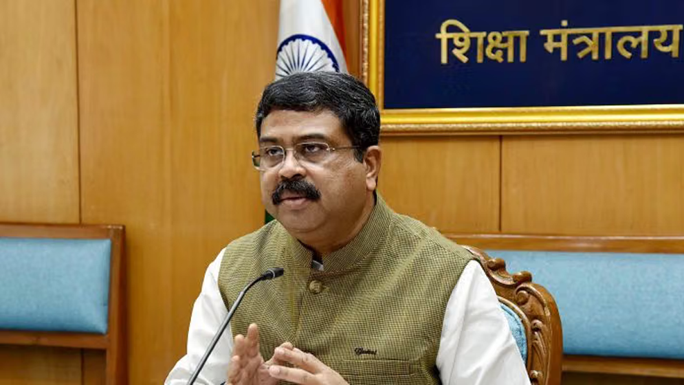 ছাত্র আন্দোলনের মুখে ভারতের শিক্ষামন্ত্রী ধর্মেন্দ্র প্রধানের পদত্যাগ