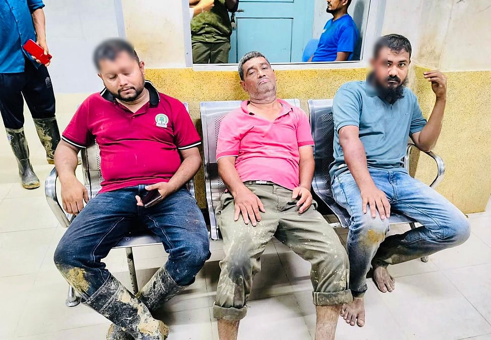 রামুতে বনভূমি উচ্ছেদে গিয়ে বনকর্মীদের ওপর হামলা, আহত ৫