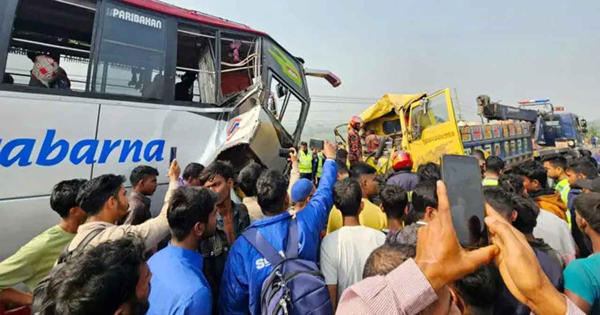 সাড়ে সাত বছরে সড়ক দুর্ঘটনায় প্রাণ গেল ৭ হাজার ৩৬৪ শিক্ষার্থীর