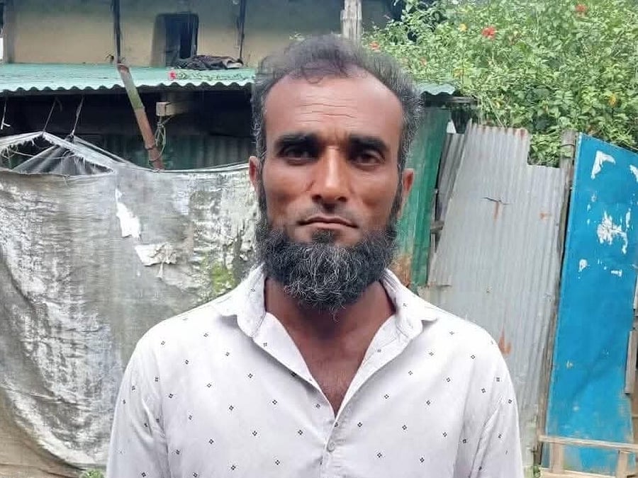 উখিয়া সীমান্তে মাইন বিস্ফোরণে বাংলাদেশি ব্যক্তির পায়ের গোড়ালি বিচ্ছিন্ন