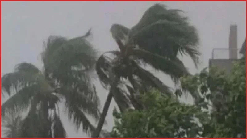 ১২ জেলায় ৬০ কিমি বেগে ঝড়ের পূর্বাভাস, নদীবন্দরে সতর্কসংকেত