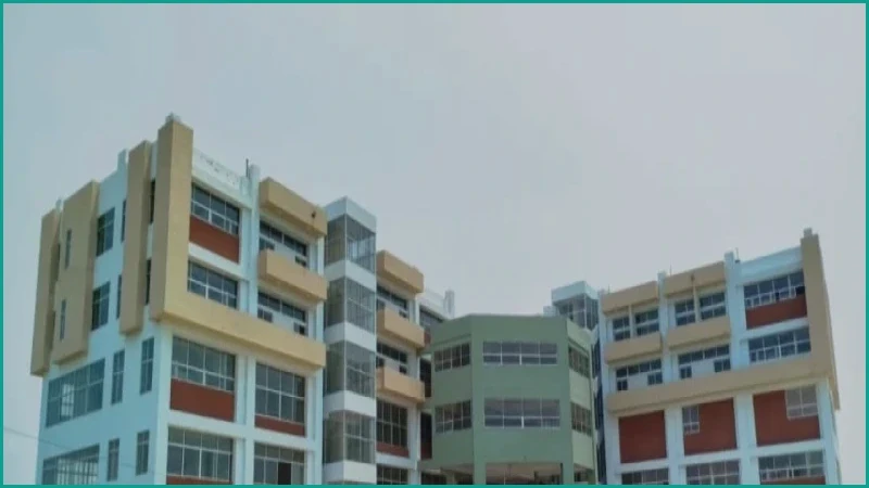 উদ্বোধনের আগেই ১৬৬ কোটি টাকার খুলনা শিশু হাসপাতালে ফাটল