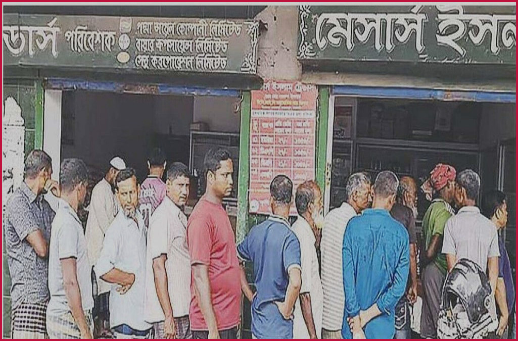 কুড়িগ্রামের সার সংকট: কৃষকের ক্ষোভ কি কেবলই বিশৃঙ্খলা?