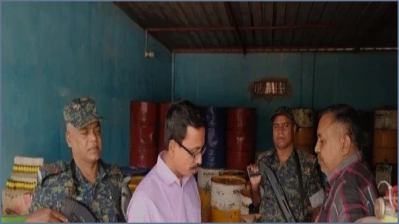 ব্রাহ্মণবাড়িয়ায় তেল কম দেওয়ায় মেসার্স আরেফিস ট্রেডার্সকে ১ লাখ জরিমানা