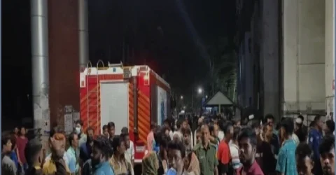 ময়মনসিংহ মেডিকেলে লিফট রুমে আগুন, হুড়োহুড়িতে আহত ২০