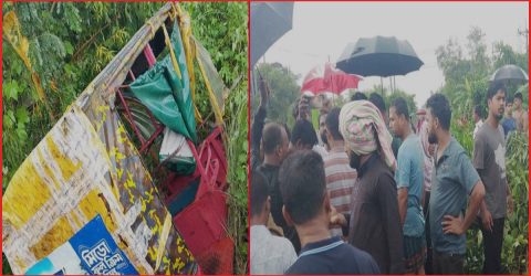সাতকানিয়ায় ট্রেনের ধাক্কায় নিহত ২, গেটম্যানের দাবিতে বিক্ষোভ