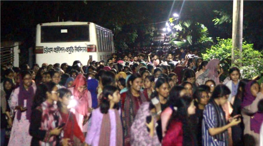 চুয়েট উপাচার্য পরিবর্তন: ড. সায়েমকে অপসারণে উত্তাল ক্যাম্পাস
