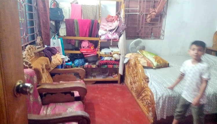 মিরসরাইয়ে সাবেক এএসপির বাড়িতে গভীর রাতে সপরিবারে সম্পদ সংক্রান্ত