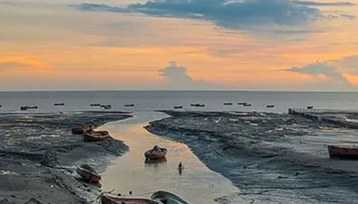 সীতাকুণ্ডের সমুদ্র উপকূলে অজ্ঞাত শিশুর দেহ উদ্ধার