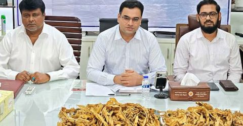 চট্টগ্রাম বন্দরে পাকিস্তান থেকে আসা ১৫০ টন কাঁচা তামাক আটক