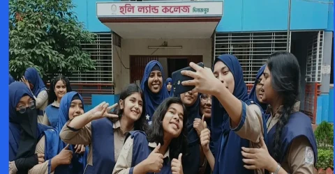 এইচএসসি পরীক্ষায় পাসের হারে শীর্ষে ঢাকা, পিছিয়ে বরিশাল