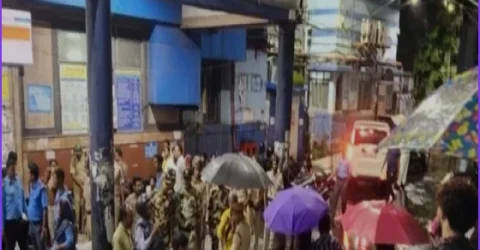 কলকাতার পূজামণ্ডপে পদদলিত হয়ে ১৭ জনের মৃত্যু