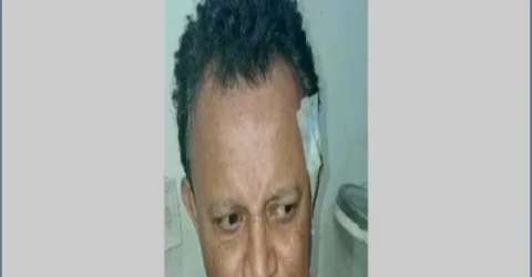 দেরিতে আসা নিয়ে প্রশ্ন করায় শিক্ষককে কলম দিয়ে আঘাত করল শিক্ষার্থী