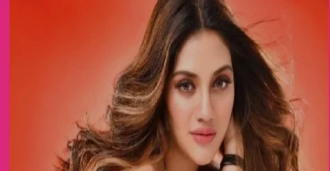 বিজয়া দশমীতে দেবীবরণ করে সমালোচনার মুখে নুসরাত জাহান
