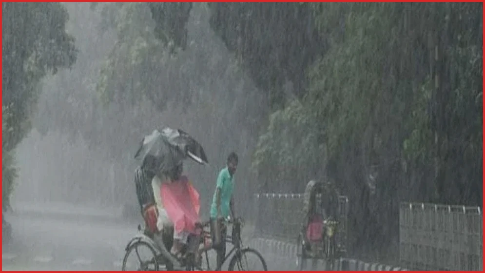 বিদায় নিচ্ছে মৌসুমি বায়ু, সারা দেশে ভারি বৃষ্টির পূর্বাভাস