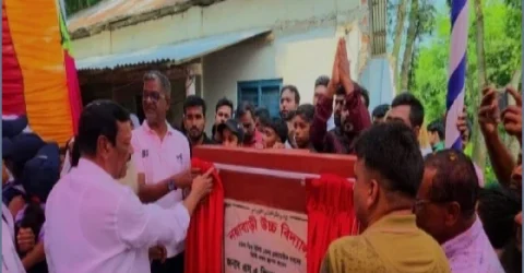 শিবালয়ে নয়াবাড়ি উচ্চ বিদ্যালয়ের নতুন একাডেমিক ভবনের ভিত্তিপ্রস্তর স্থাপন