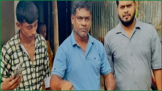 শ্রীমঙ্গলে রান্নাঘর থেকে অক্ষত অবস্থায় দাঁড়াশ সাপ উদ্ধার